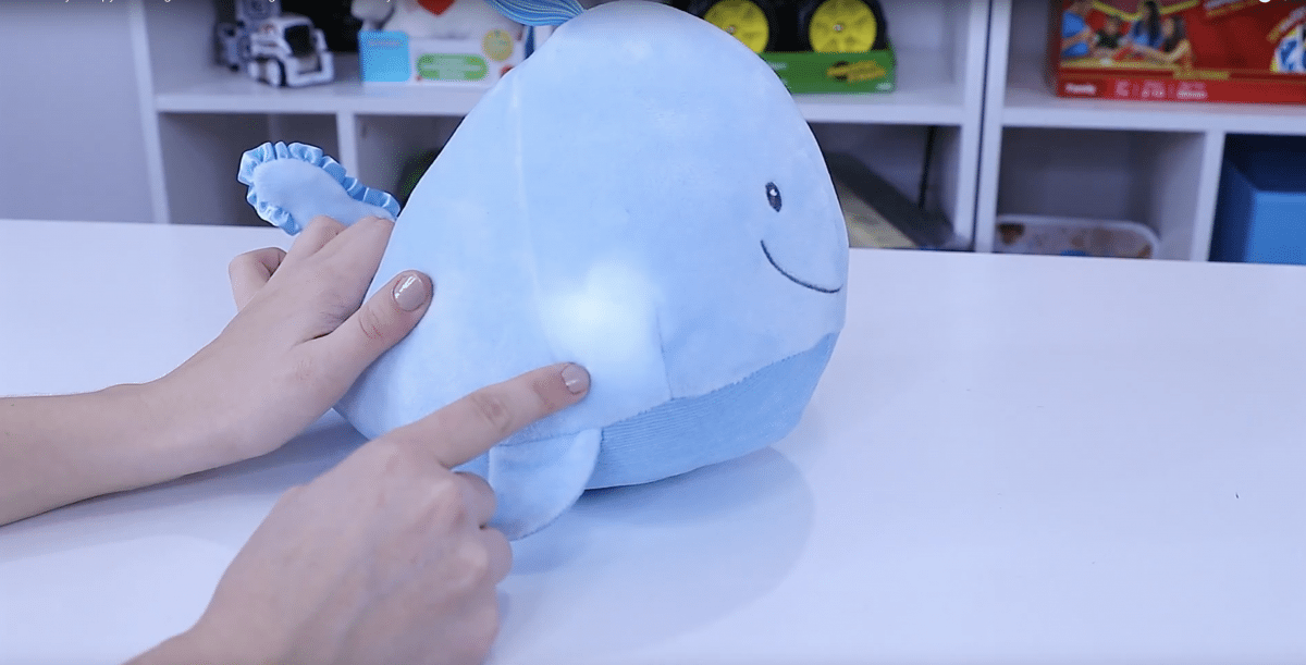 Baby sleepy seas lights and soothing sounds whale toy