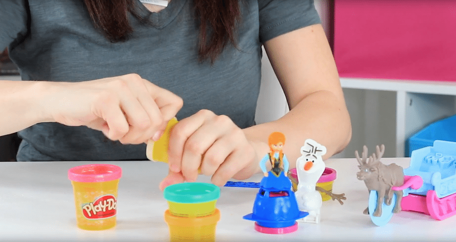 Play-Doh Frozen Sled Adventure Playset